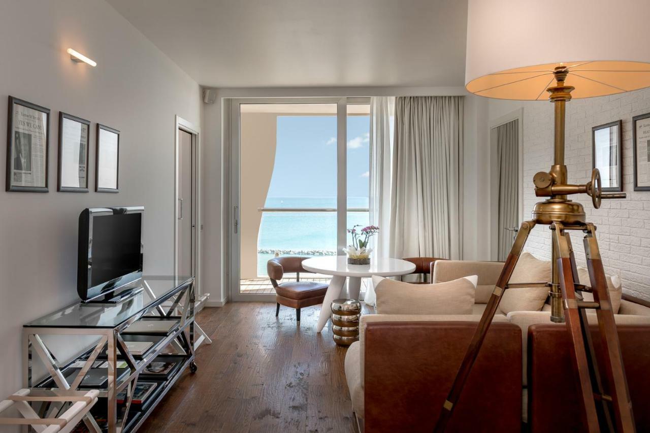 Excelsior Hotel, Spa & Lido Pesaro Dış mekan fotoğraf